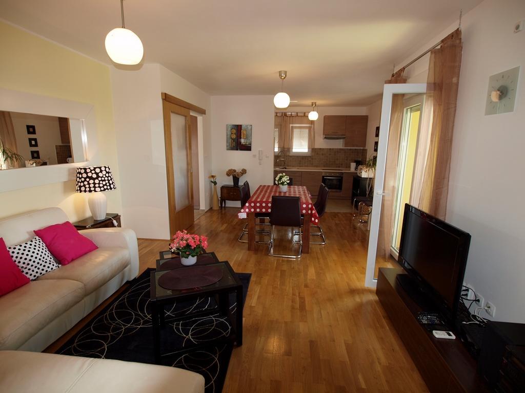 Apartments Jakov Матульи Экстерьер фото